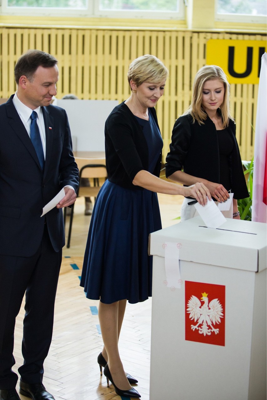 Andrzej Duda w lokalu wyborczym