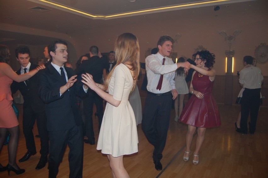 Licealiści z Szubina poloneza tańczyli jak z nut, w Zamościu [zdjęcia]
