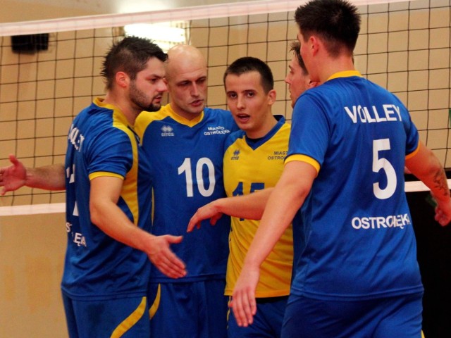 Siatkarze SPS Volley Ostrołęka wywalczyli upragniony awans do III ligi.