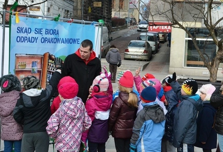 Ośmiokąt edukacyjny w Bielsku-Białej: ekolodzy z Fundacji...