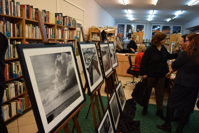 "Port Rybacki" to temat wystawy fotograficznej autorstwa Czesława Cekały, który odbył się w środę, 5 lutego, w Filli nr 8 Miejskiej Biblioteki Publicznej w Słupsku przy ul. Braci Gierymskich.