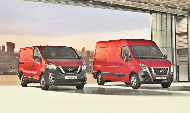 Nissan odnowił swoje dwa auta dostawcze - modele NV300 i NV400. Nowe są silniki, wnętrza kabin oraz inteligentne opcje technologiczne zapewniające bardziej wydajną obsługę.Fot. Nissan