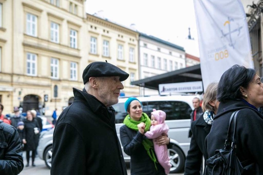 Na pogrzebie Andrzeja Wajdy była cała Polska [ZDJĘCIA, WIDEO]