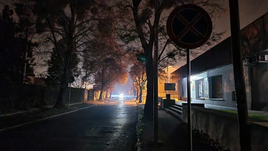 Na ulicach w Strzelcach Opolskich część latarni jest...