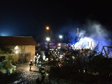 Wielki pożar stodoły w Jaworznie. Z ogniem walczyło 58 strażaków [zdjęcia]