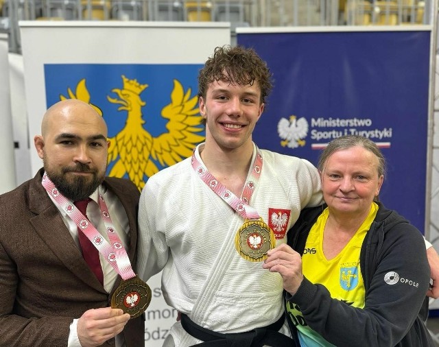 Fabrycjusz Tarkowski (Judo AZS Opole, w środku)