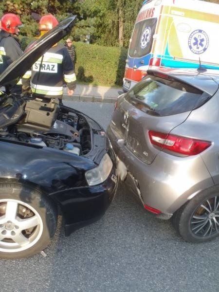 Wypadek na DK 87 w Barcicach. Zderzyły się trzy samochody [ZDJĘCIA]
