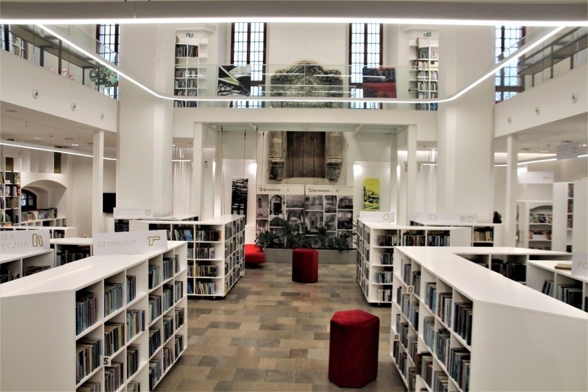 Biblioteka w Tarnogrodzie mieści się w dawnej synagodze.