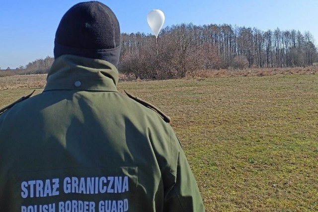 Papierosy bez polskich znaków akcyzy przyleciały balonami z Białorusi