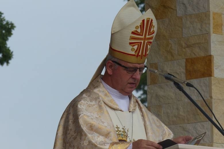 Biskup kielecki Jan Piotrowski wydał Dekret dotyczący I...