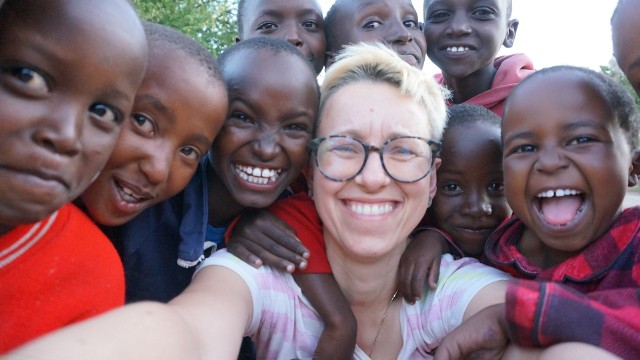 Dzięki zaangażowaniu bydgoszczanki Magdy Szrejder (na zdjęciu) oraz pani Phillipy w wiosce Ildamat w południowej Kenii powstała szkoła.