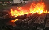 Pożar podkładów kolejowych w Kostrzynie nad Odrą