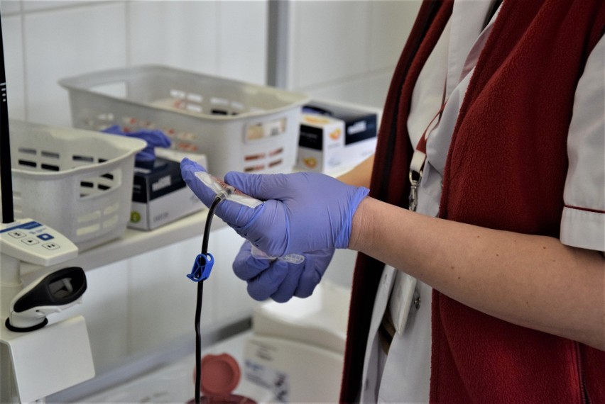 Regionalne Centrum Krwiodawstwa i Krwiolecznictwa w Białymstoku apeluje do krwiodawców, by nie bali się koronawirusa