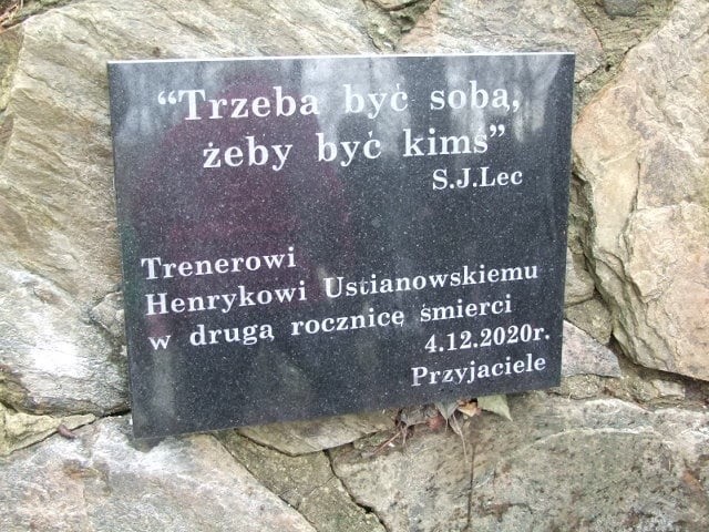 Co się stało z tablicą pamiątkową w Głuchołazach? 