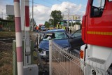 Wypadek na przejeździe kolejowym w Karczynie. Dwie osoby ranne 