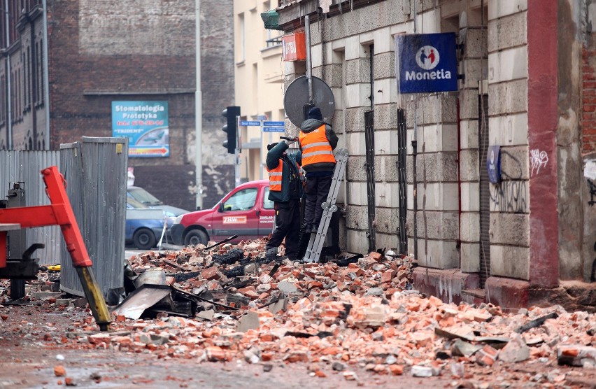 Pożar na Kilińskiego. Rozbiórka kamienicy [ZDJĘCIA+FILM]