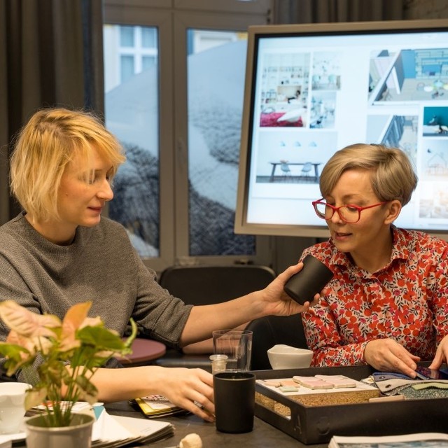 Dorota Freitag i Dorota Nizio to doświadczone konsultantki, które wielu osobom pomogły w odnalezieniu drogi do wymarzonego wnętrza. Chcesz je poznać?