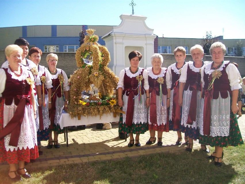 Dożynki powiatowe w Dąbrowie Zielonej