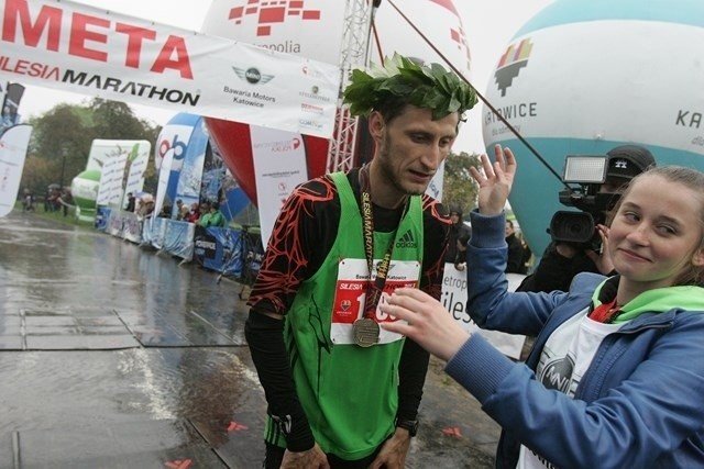 Silesia Marathon 2013 - zwycięzcy na mecie