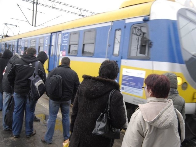 Pasażerowie SKM do dyspozycji będą mieli znacznie mniej pociągów. 