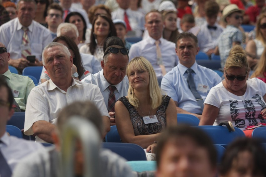 Kongres Świadków Jehowy w Chorzowie 3. DZIEŃ Rekordowa frekwencja. Ponad 30 tys. modliło się na Stadionie Śląskim