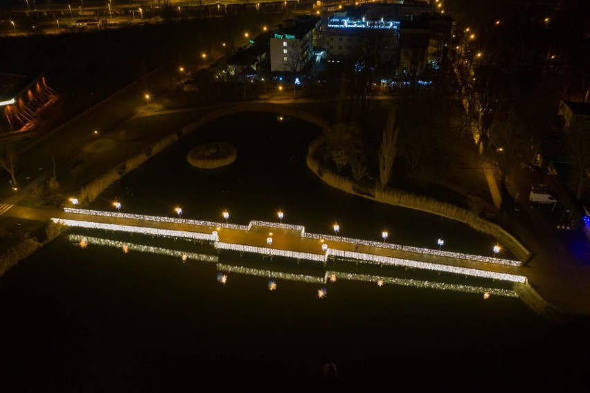 Toruń najpiękniej oświetlonym miastem? Trwa głosowanie na najlepsze miejskie iluminacje świąteczne