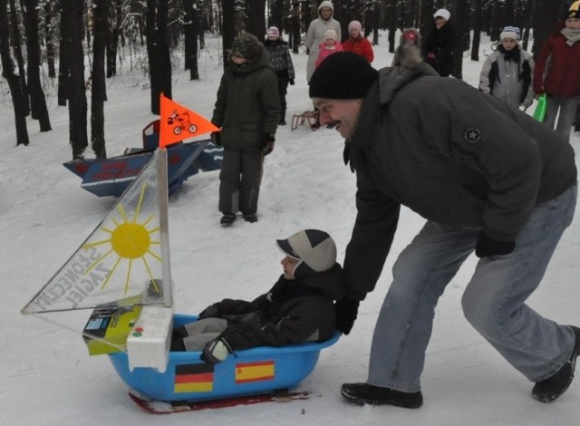 Najbardziej kolorowy śnieżny pojazd wykonał Kamil Lisowski i jego tato Mariusz.