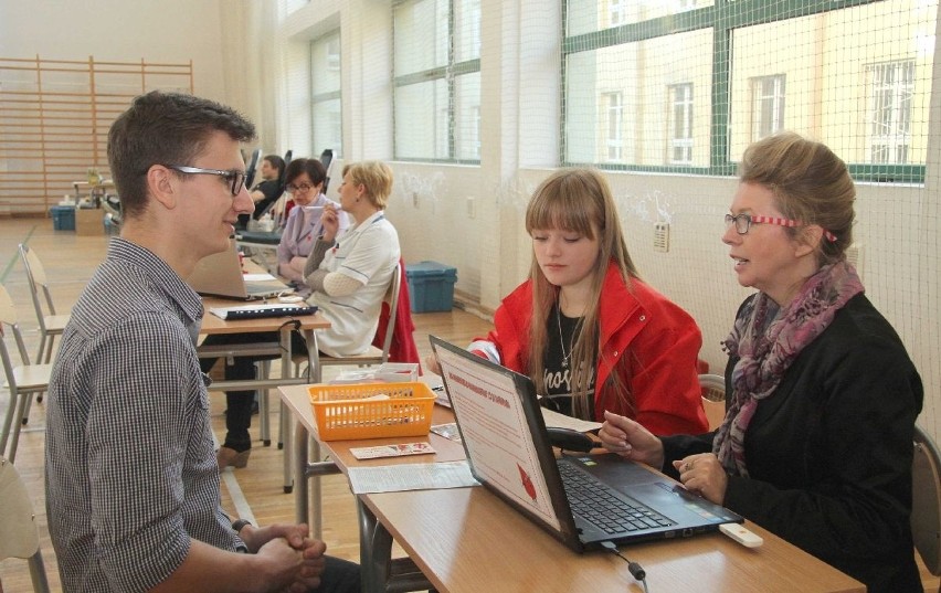 Uczniowie kieleckiego liceum podzielili się krwią 