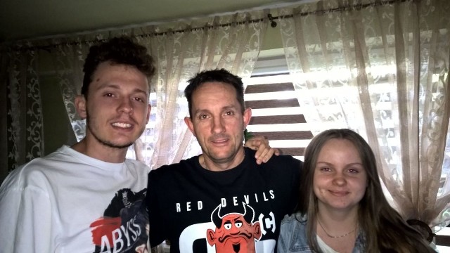 Adrian Ojdana w Staszowie ze swoimi wiernymi kibicami - tatą Robertem i siostrą Wiktorią