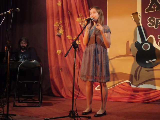 Pierwsze miejsce w Ogólnopolskich Spotkaniach z Balladą wyśpiewała Julia Dudek.
