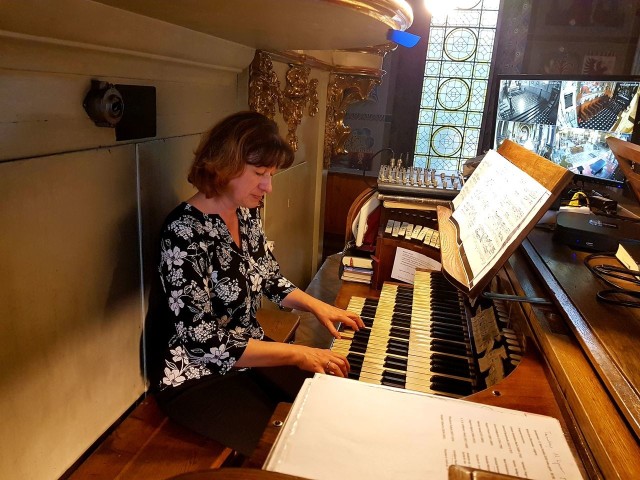 Wykonawcą drugiego muzycznego wieczoru była Katarzyna Elżbieta Olszewska - organistka i pianistka, absolwentka gdańskiej Akademii Muzycznej