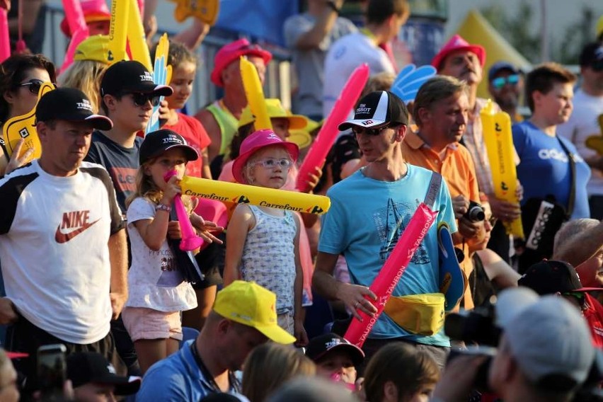 Tour de Pologne 2018 Kraków. Fani kibicowali kolarzom podczas 1 etapu Tour de Pologne [ZDJĘCIA]