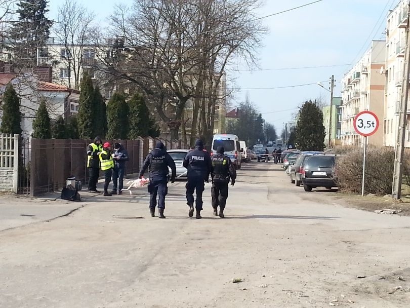 Strzelanina w Zgierzu. Policjanci użyli broni, gdy zostali...