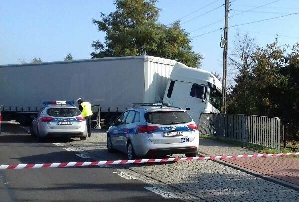 Wypadek w Łowiczu. Nie żyją dwie mieszkanki powiatu łowickiego [ZDJĘCIA]