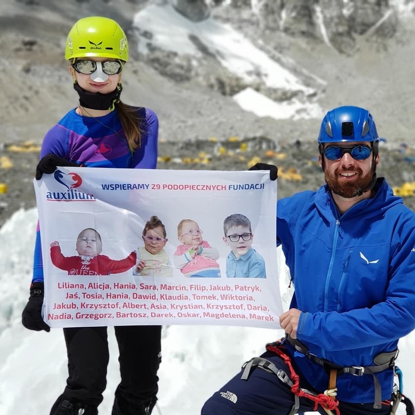 Szczepan Brzeski z Bochni zdobył Everest, a Sylwia Bajek -...