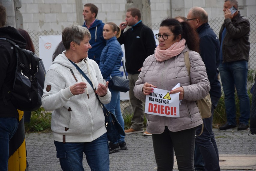 Mieszkańcy Jury protestowali przeciw budowie kopalni rud cynku i ołowiu ZDJĘCIA