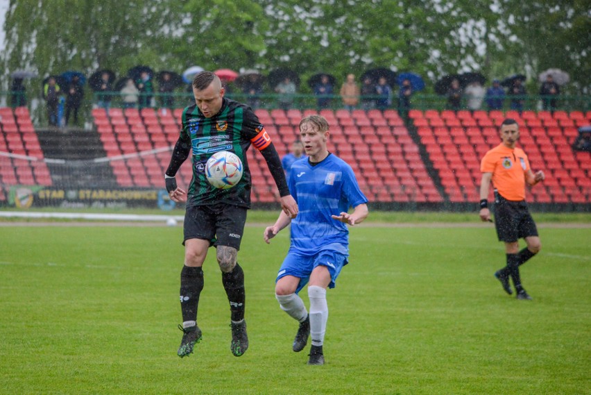 Star Starachowice pokonał 4:0 Wierną Małogoszcz w półfinale Okręgowego Pucharu Polski i zagra w finale na Suzuki Arenie. Zobacz zdjęcia