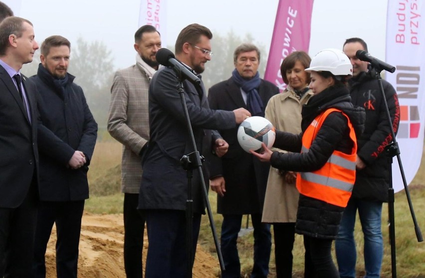 Dlaczego na rozpoczęciu budowy stadionu nie było prezesa GKS Katowice? Znamy odpowiedź