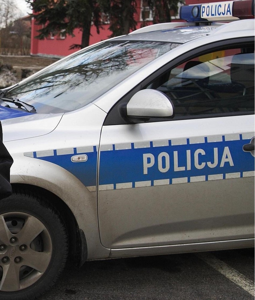 Kalisz: Mandat dla policjanta za ścięcie sygnalizatora