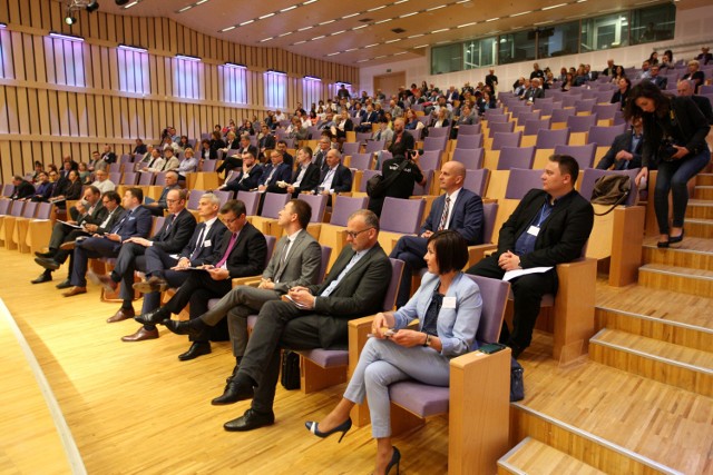 Forum Przedsiębiorstw 2016. Gdynia gościła ponad 400 firm [ZDJĘCIA]Forum Przedsiębiorstw, podobnie jak w ubiegłych latach cieszyło się ogromną frekwencją
