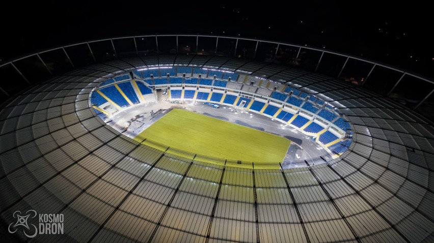 Nocna iluminacja Stadionu Śląskiego (KosmodronPhotography)