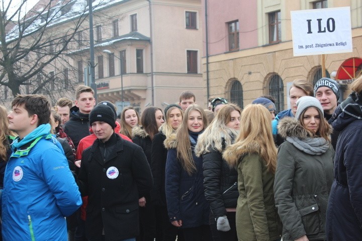 Pół tysiąca par zatańczyło poloneza w Zabrzu