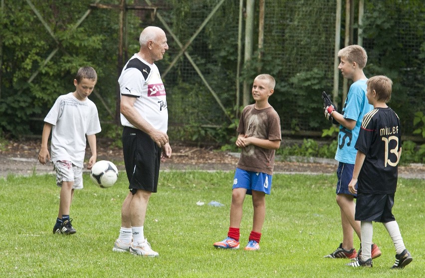 Piłka nożna: Nowi zawodnicy Śląska od razu zabrali się na trening (ZDJĘCIA)