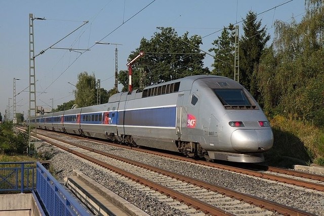 W programie wyjazdu jest przejazd superszybkim pociągiem TGV z Paryża do Lille