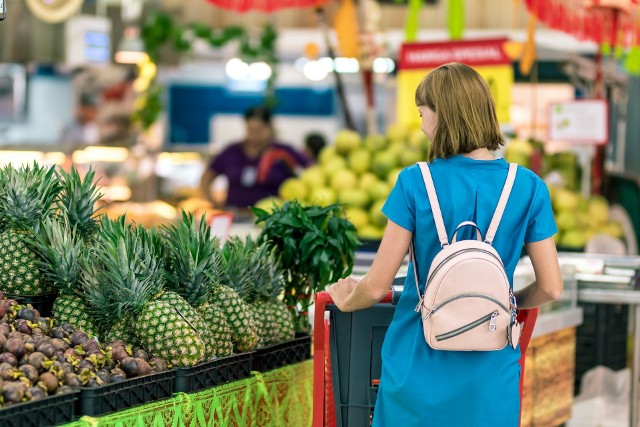 Uważajcie na te produkty. Jeśli macie je w domu, koniecznie oddajcie do sklepu. Główny Inspektorat Sanitarny w wyniku kontroli wycofał w ostatnich miesiącach szereg produktów, które trafiły na sklepowe półki. To nie tylko żywność, ale również suplementy, czy produkty codziennego użytku. GIS informuje również o produktach, w których, w wyniku kontroli dostrzeżono jakieś problemy. Sprawdź, czy nie masz ich w swoim domu i zapoznaj się z ostrzeżeniami GIS i datą ważności produktów. Te artykuły nie spełniały norm i mogą być szkodliwe dla zdrowia. ZOBACZ, O JAKIE PRODUKTY CHODZI >>>