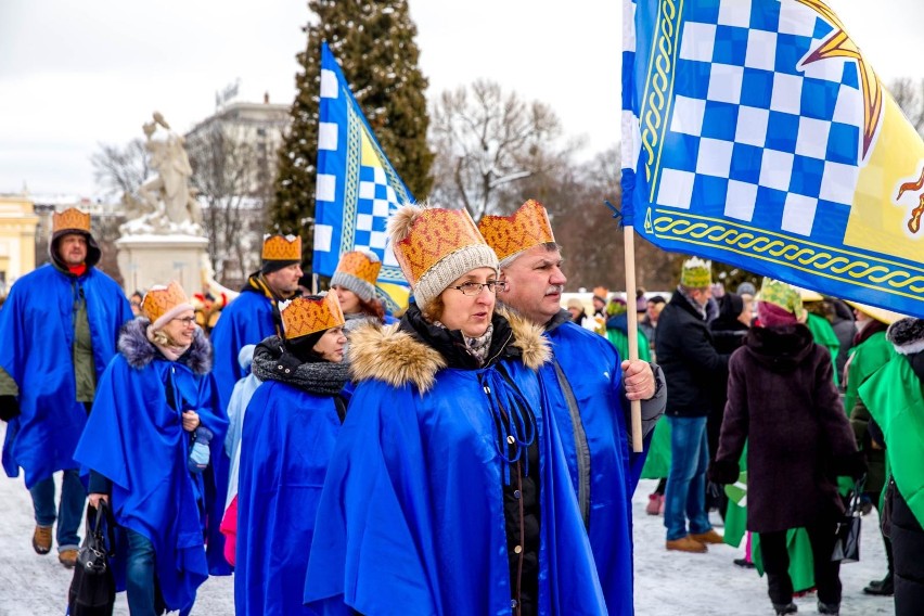 Orszak Trzech Króli przyciąga tysiące wiernych