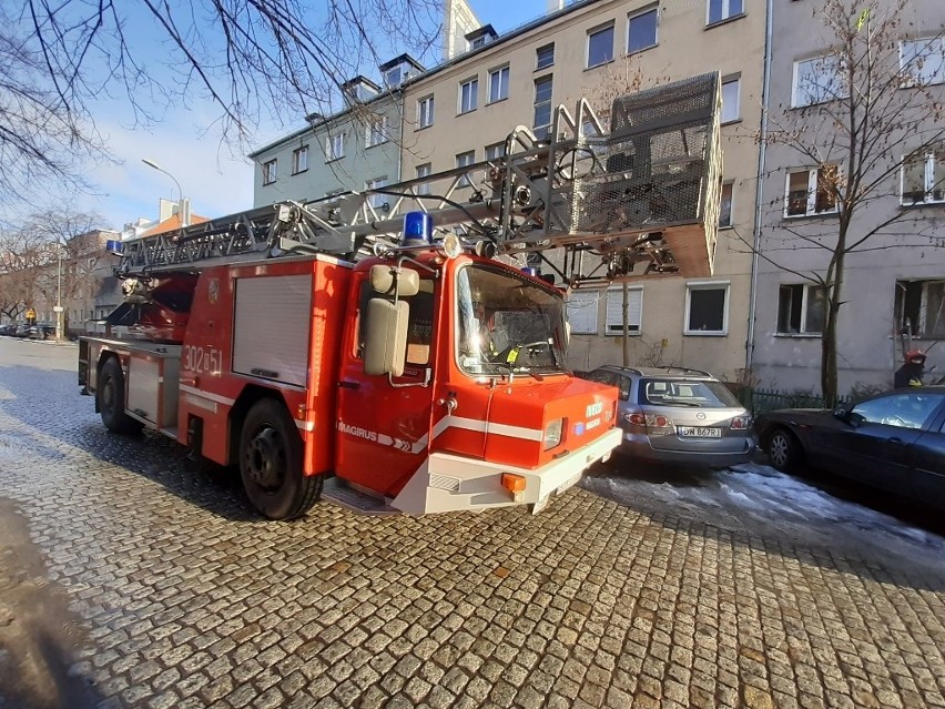 Wrocław: Pożar w mieszkaniu przy Jaracza (ZDJĘCIA)
