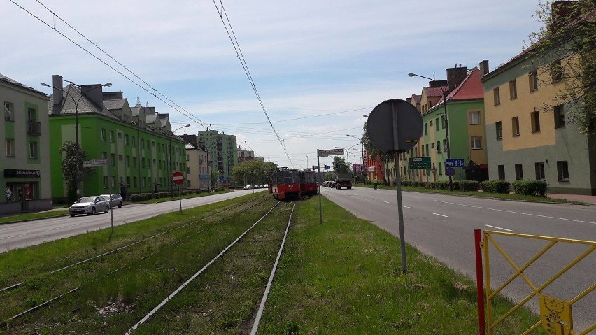 Dąbrowa Górnicza: wykoleił się tramwaj. Są utrudnienia w...