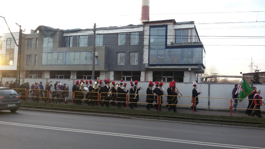 Sosnowiec: tłumy mieszkańców Niwki na pierwszej od szesnastu lat Barbórce [ZDJĘCIA i WIDEO]