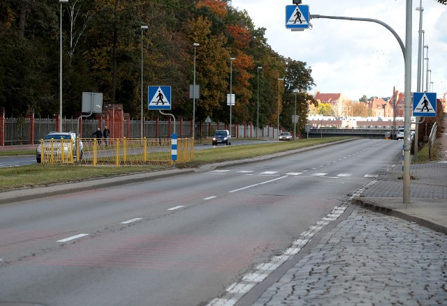 Przejście dla pieszych na Mieszka I, na którym doszło do śmiertelnego wypadku.